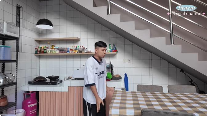 Mengintip Dapur dan Meja Makan Jirayut yang Elegan